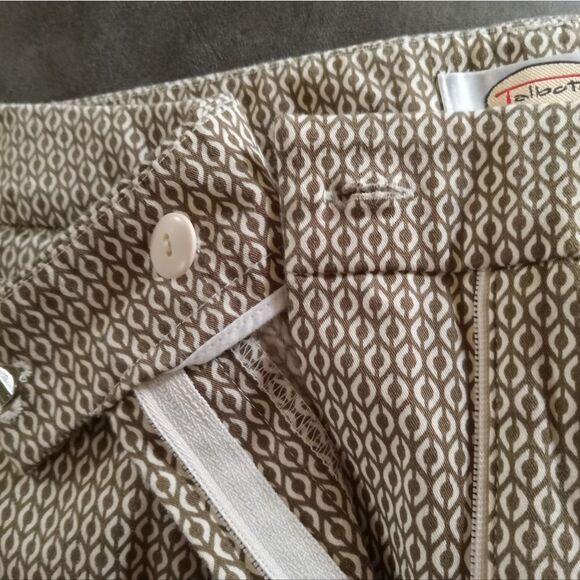 Stylish Cream & Brown Patterned Capri - Talbot Petite - Picture 6 of 6